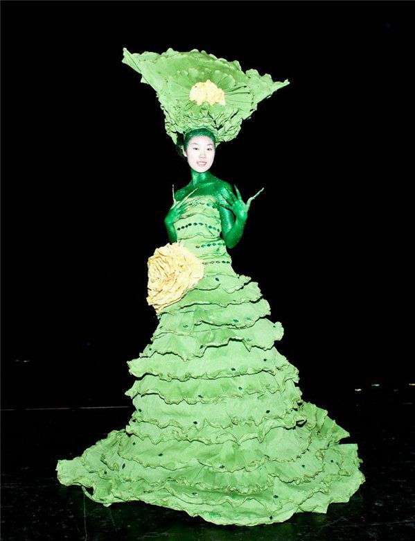 美容美发化妆(zhuāng)比赛作品5 美(měi)容美发化妆比赛作品(pǐn)5