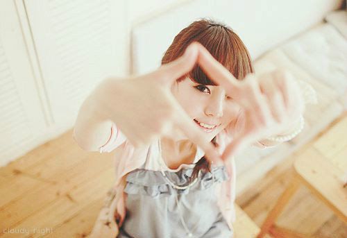 拍照姿(zī)势(shì)大(dà)全 拍照(zhào)姿势大全(quán)